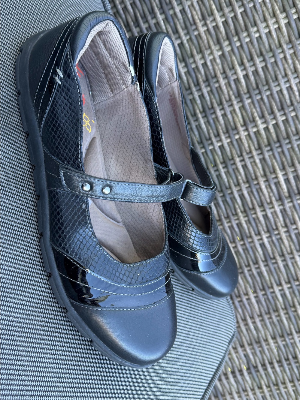 Comfortiva corwin Mary Jane Comfort Flats - Women size 10